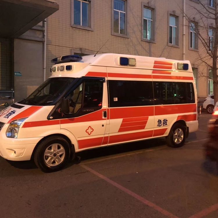 乌拉特后夜间租赁救护车护送病人转院：安全转运的 8 大核心注意事项